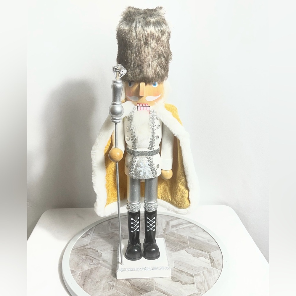 White Silver Gold Faux Fur Nutcracker King 15 Inch Christmas Decor Figurine